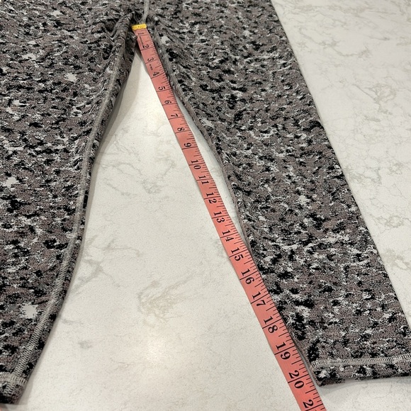 Athleta Elation Textured 7/8 Tight Leggings Meadow Decadent Chocolate Medium - Picture 16 of 16